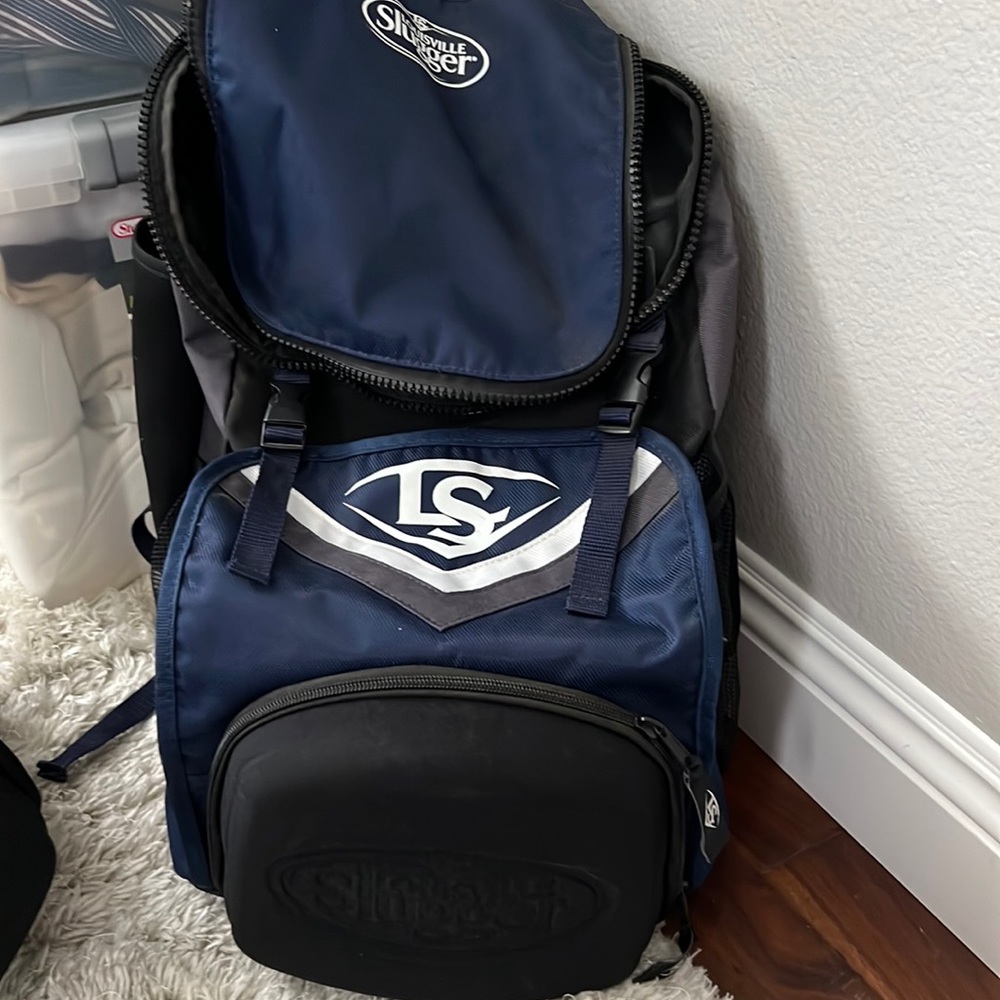 Louisville Slugger baseball backpack in great used condition
